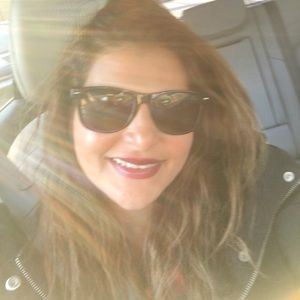 Meet your Posher, Roxanna